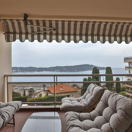 Apartment Sublime Vue Mer. Parking/piscine/clim *